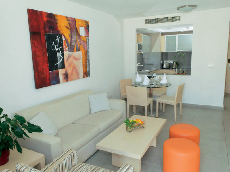 Capital Coast Resort & SPA