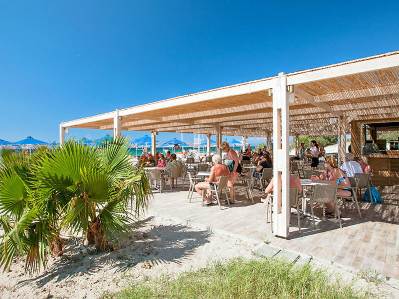 Caravia Beach, Typ BU