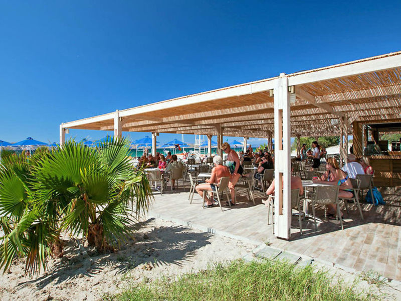 Caravia Beach, Typ BU