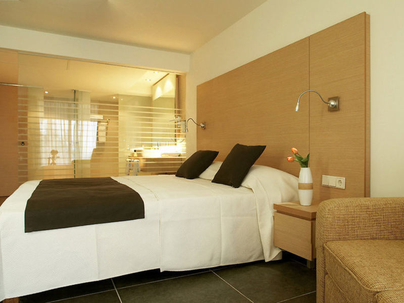 Carda Beach Hotel