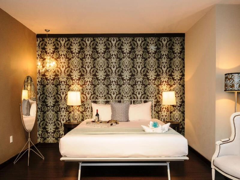 Catalina Hotel