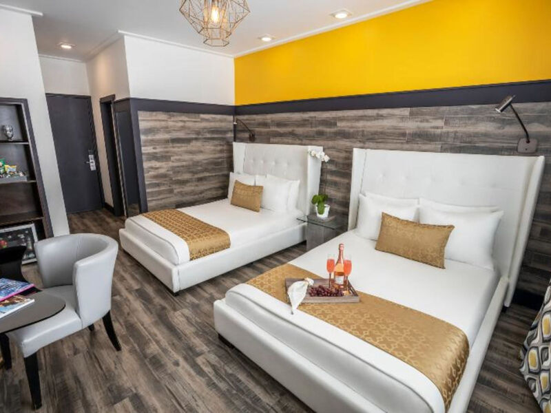 Catalina Hotel