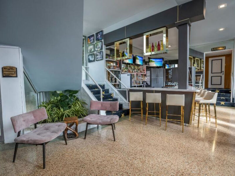 Catalina Hotel