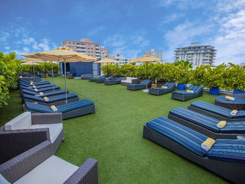 Catalina Hotel