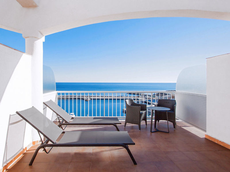 Catalonia del Mar