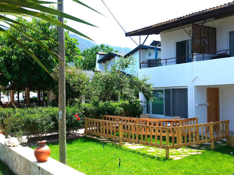 Ceneviz Hotel