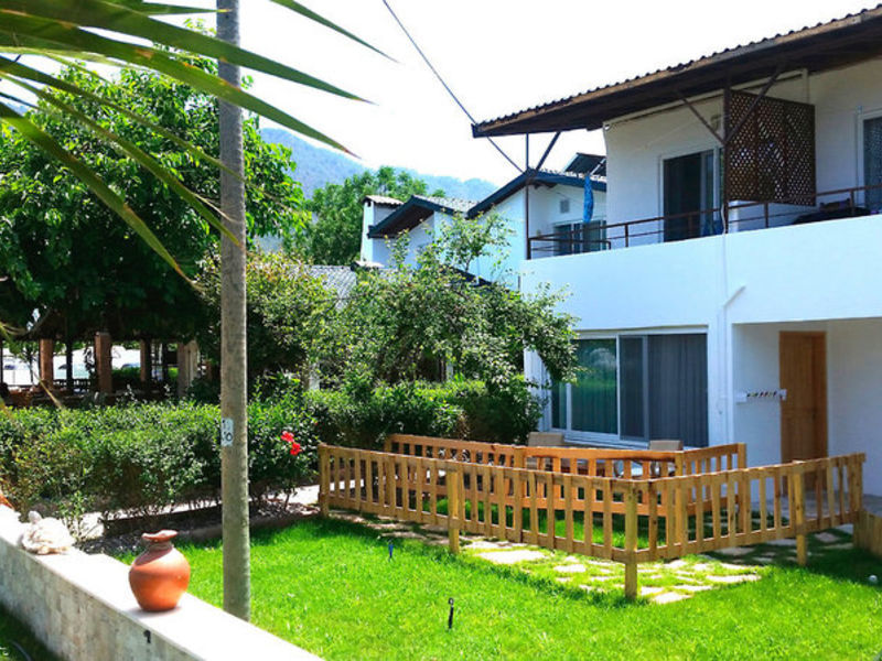 Ceneviz Hotel