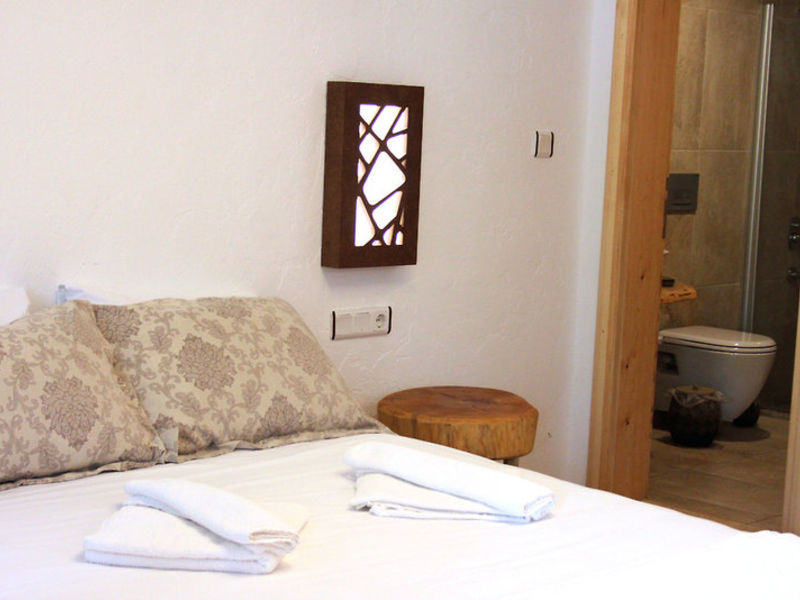 Ceneviz Hotel