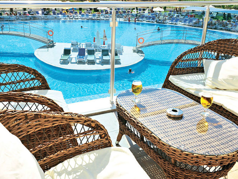Cenger Beach Resort & Spa