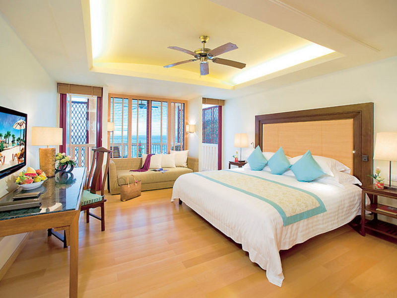 Centara Grand Beach Resort