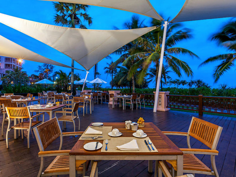 Centara Grand Beach Resort