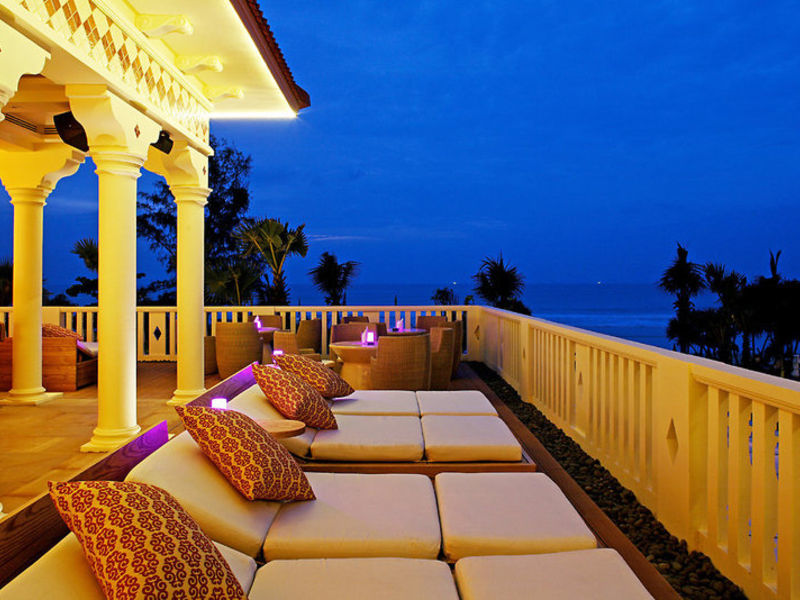 Centara Grand Beach Resort
