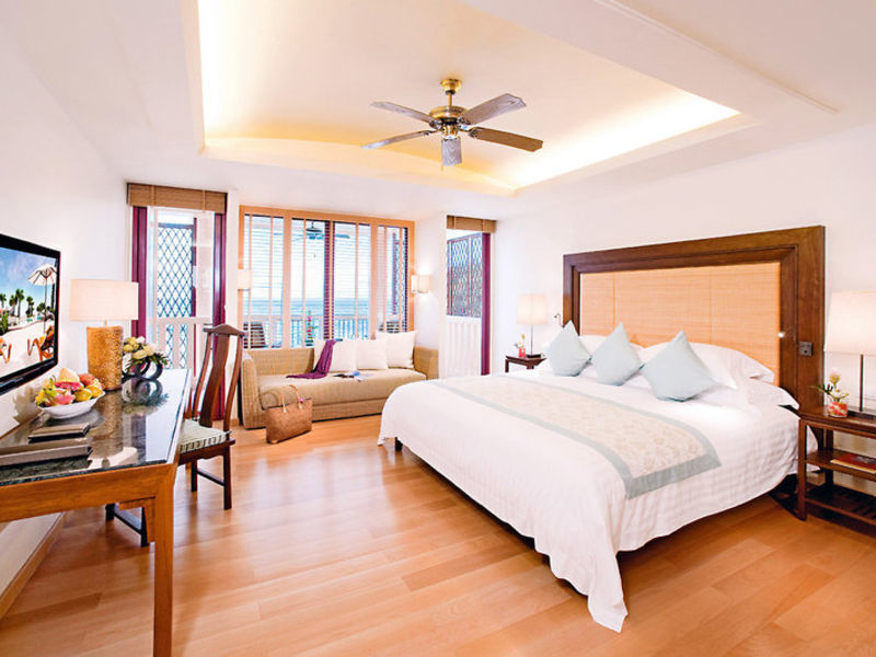 Centara Grand Beach Resort
