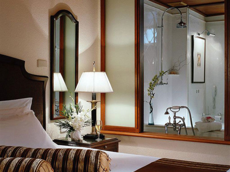 Centara Grand Beach Resort & V