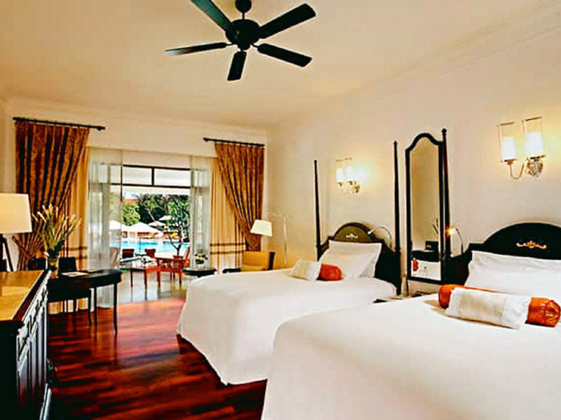 Centara Grand Beach Resort & V