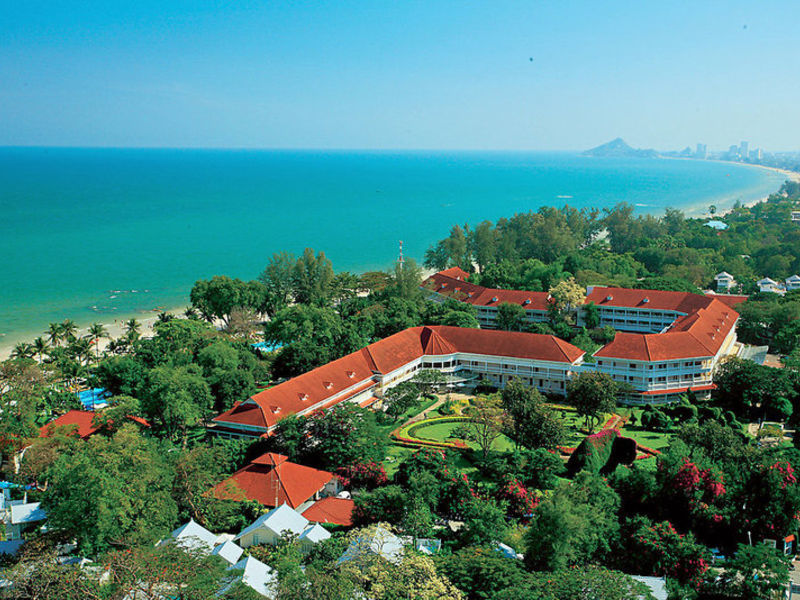 Centara Grand Beach Resort & V