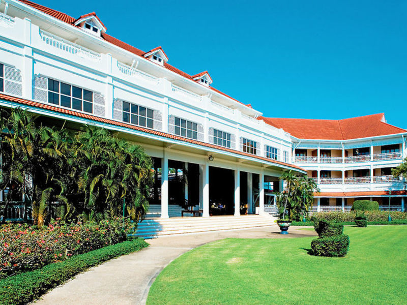 Centara Grand Beach Resort & V