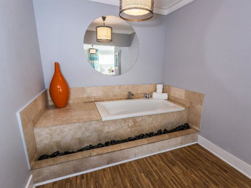 Chesterfield Hotel &Amp; Suites