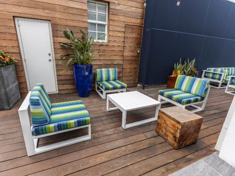 Chesterfield Hotel &Amp; Suites