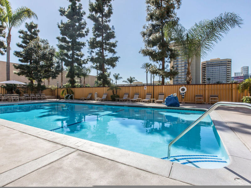 Clarion Hotel Anaheim Resort