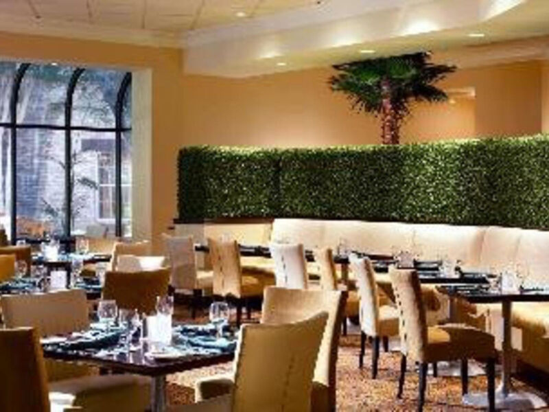 Clarion Hotel Anaheim Resort