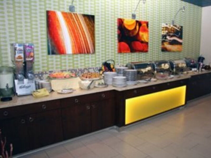 Clarion Hotel Anaheim Resort