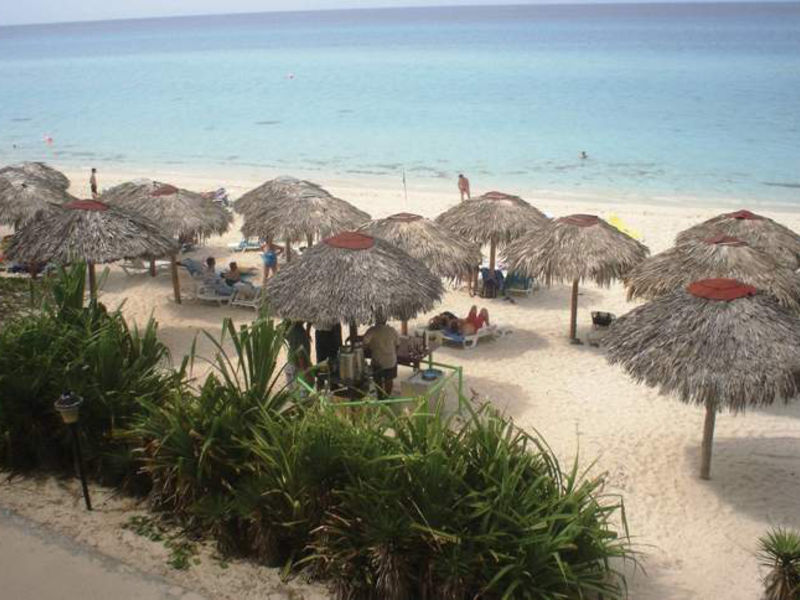 Club Amigo Tropical