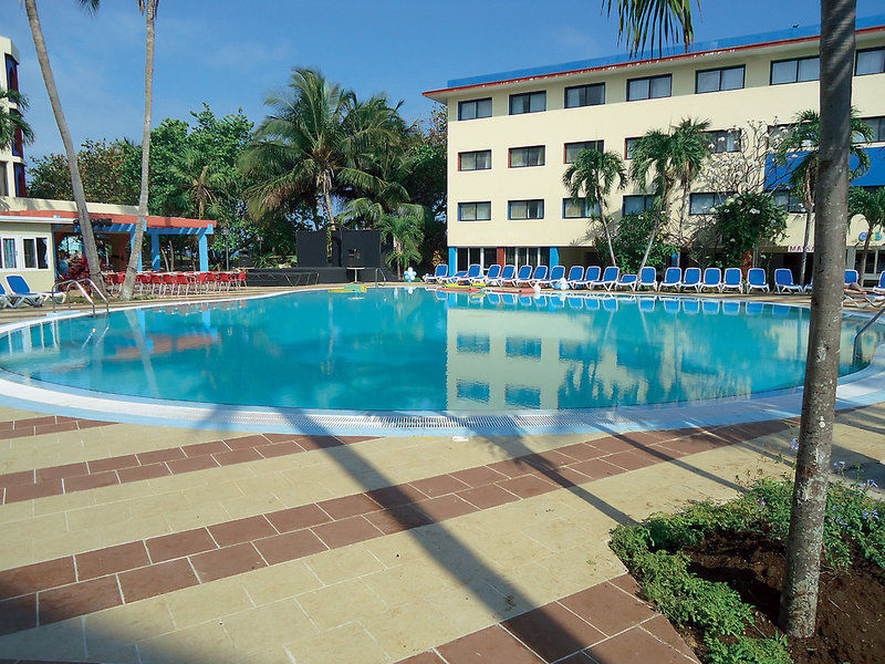 Club Amigo Tropical