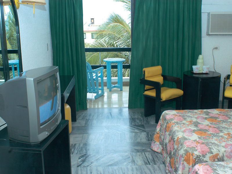 Club Amigo Tropical