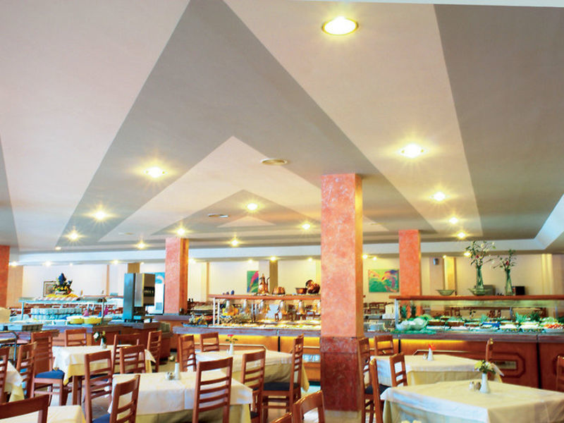 Club Cala Romani