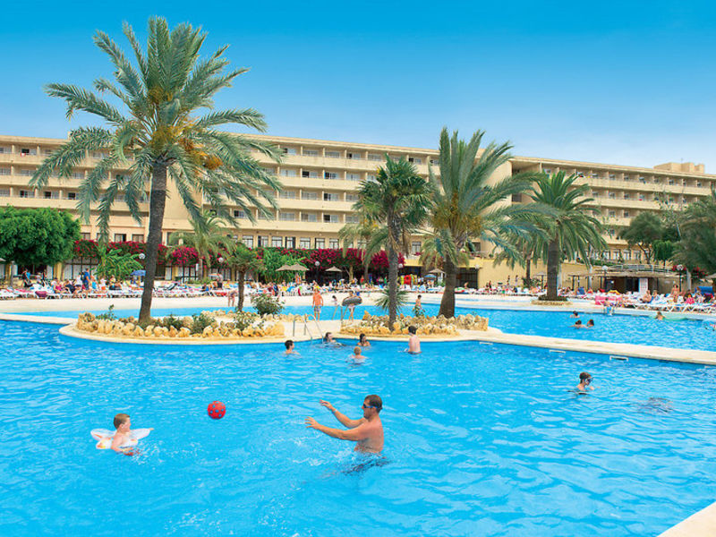 Club Cala Romani