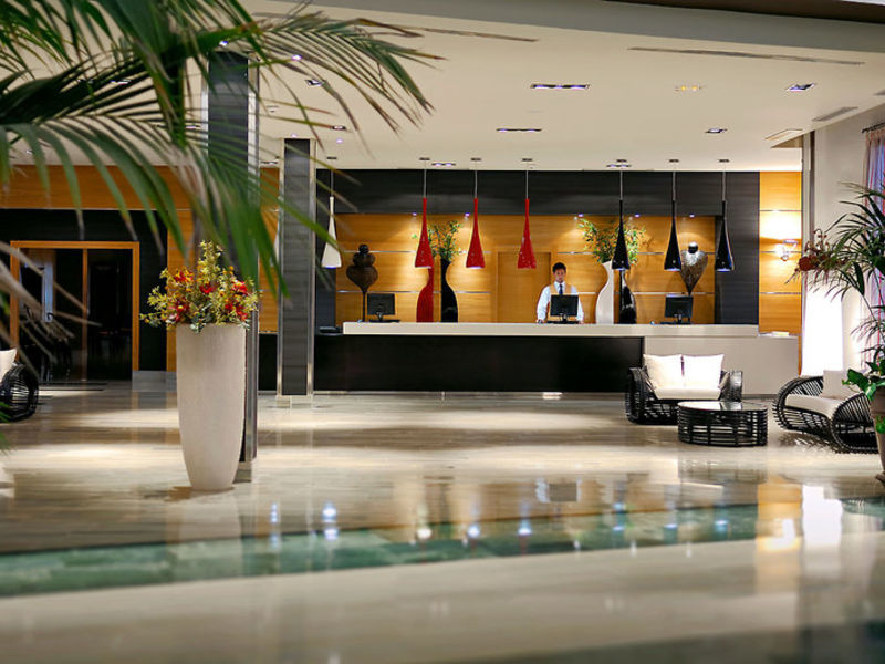 Club Elba Carlota