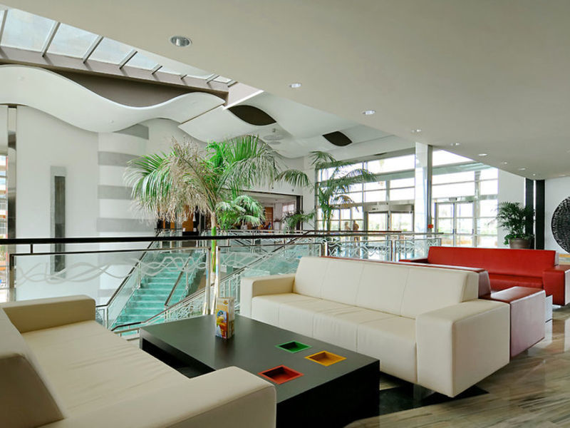 Club Elba Carlota