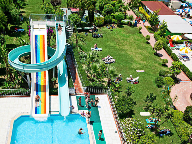 Club Hotel Titan Garden