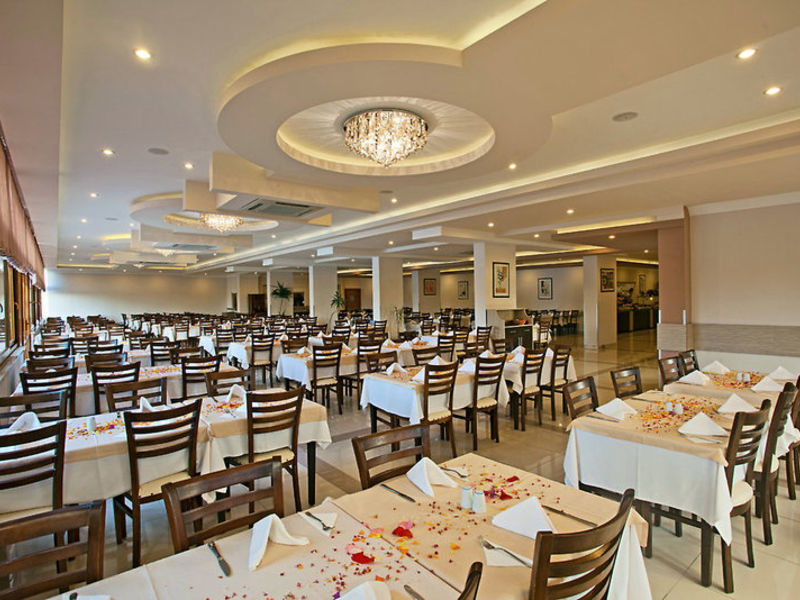 Club Hotel Titan Garden