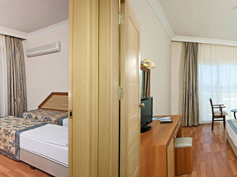 Club Hotel Titan Garden