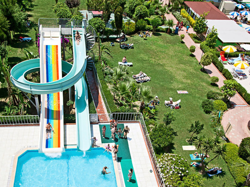 Club Hotel Titan Garden