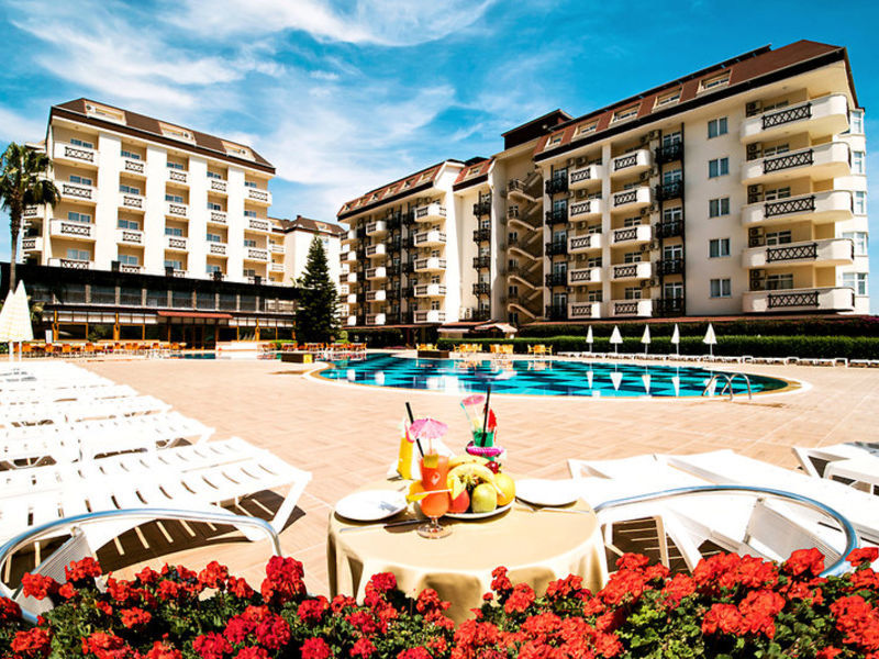 Club Hotel Titan Garden