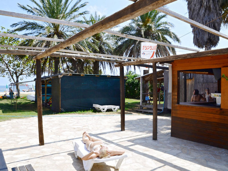 Club Punta Arabi, BU