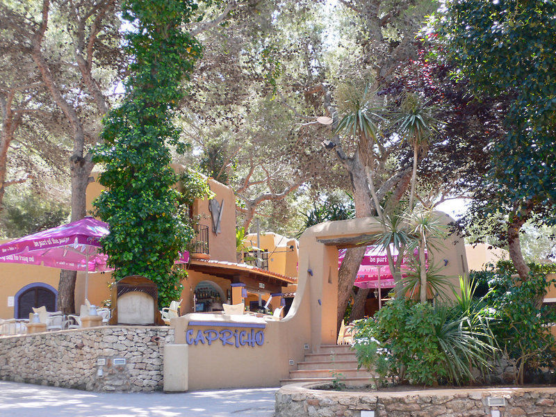 Club Punta Arabi, BU