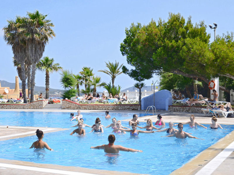 Club Punta Arabi, BU