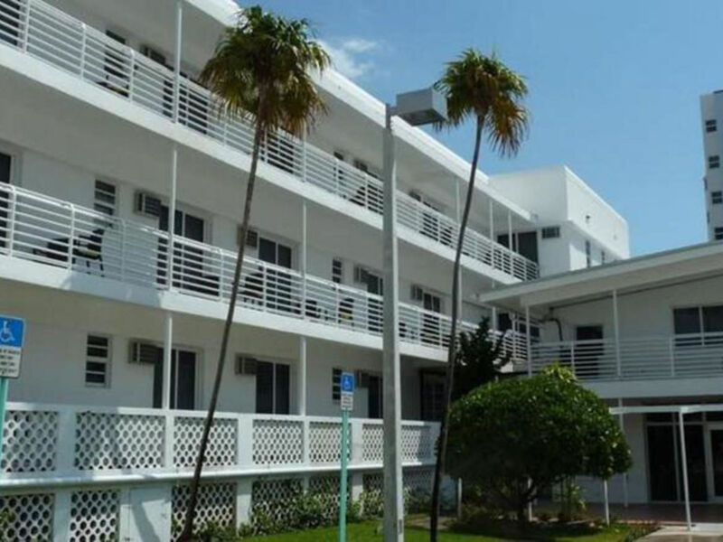 Collins Hotel