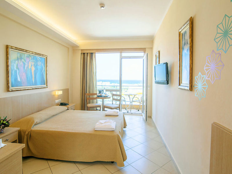 COOEE Lavris Hotel