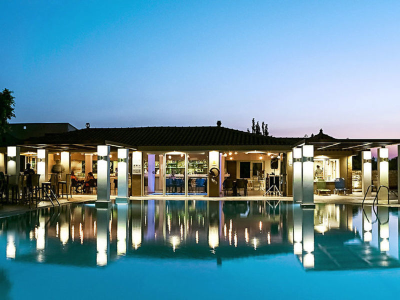 COOEE Lavris Hotel