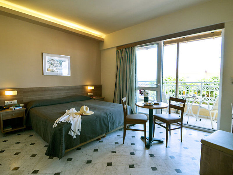 COOEE Lavris Hotel