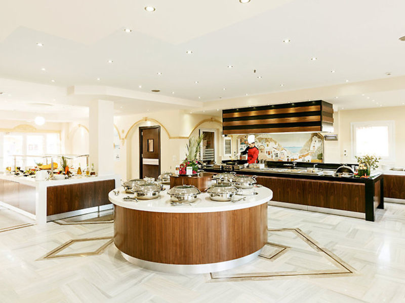 COOEE Lavris Hotel