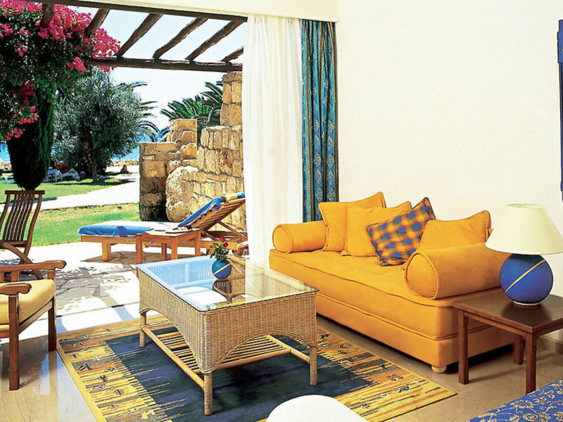 Coral Beach Hotel & Resort