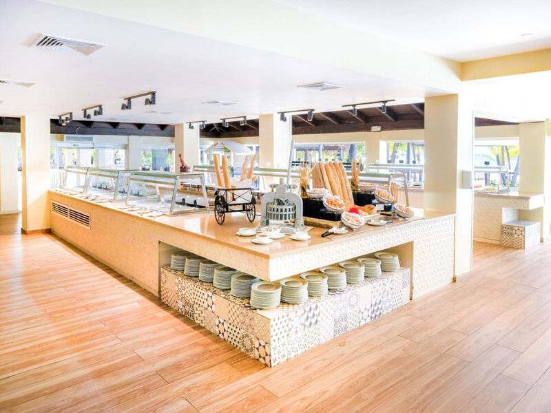 Coral Costa Caribe Resort & Spa