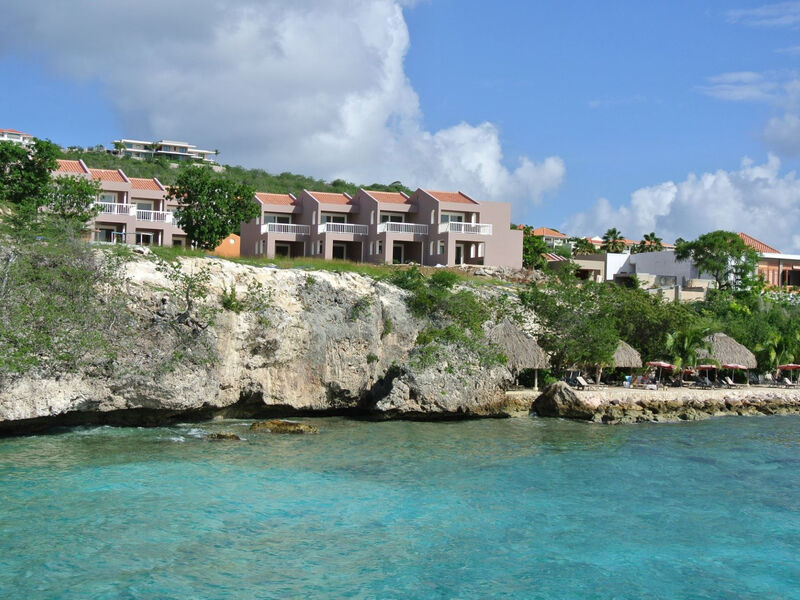 Coral Estate Luxury Resort