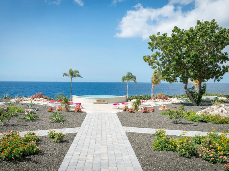 Coral Estate Luxury Resort